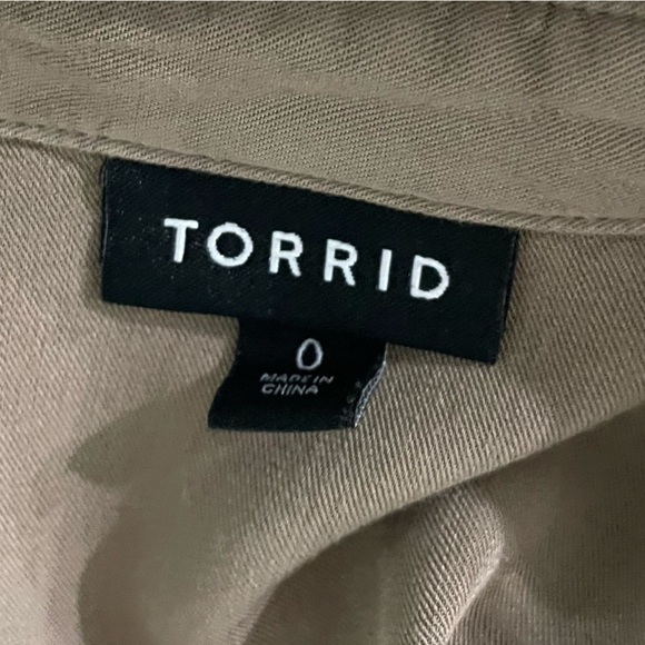 Torrid Button Up Top - Picture 5 of 6